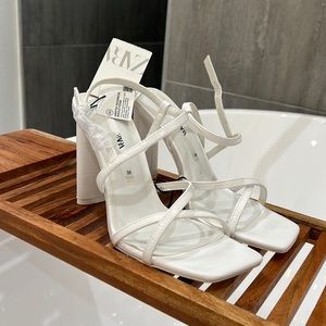 NWT High Heel Strappy Sandal